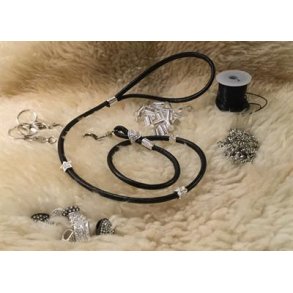 H�ndlavet udstilling Line 80 cm