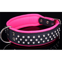 H�ndlavet halsb�nd med runde sten